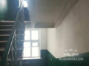 Прибирання підъзду 4 єтажі.