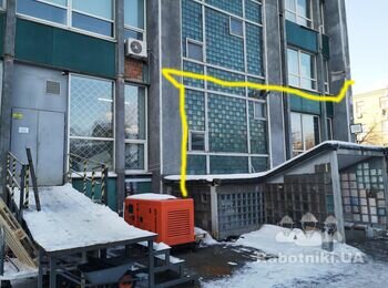 Установка трубы дымоудаления на генератор