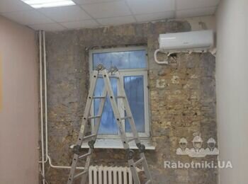 Штукатурка стіни і віконного пройома