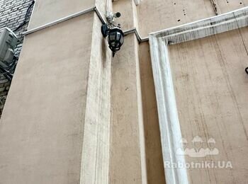 Потрібно демонтувати камери відео огляду.