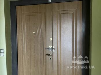Заміна накладок для вхідних дверей.