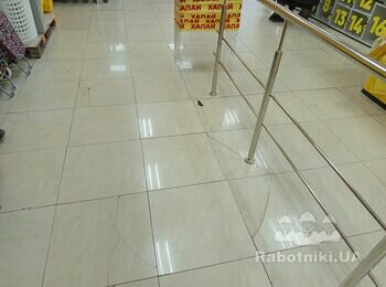 Заміна плитки в магазині, формат 60х60, площа 400м2