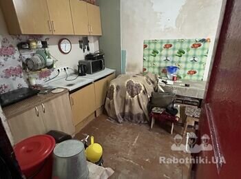 Ремонт кухні 2,5 х3,5 і коридору 1х3 м