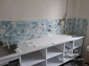 Укладання кухонного фартуху плиткою 10 на 30 см