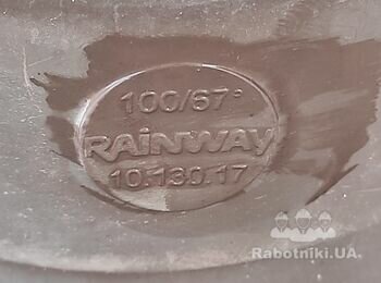 Ремонт труби водостоку з даху приватного будинку