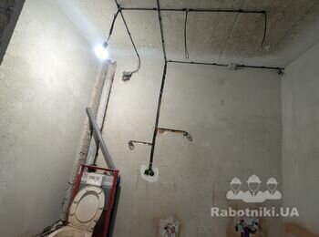 Потрібен майстер для укладання плитки в ванні кімнаті