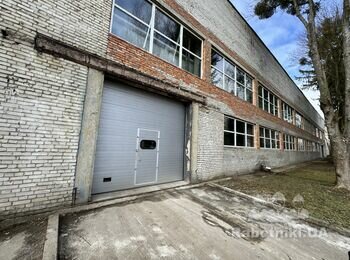 Штукатурка фасаду, цементно-вапняною сумішшю.