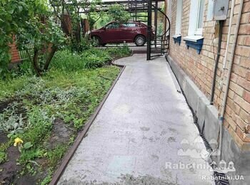 Поклейка сланцю на доріжки