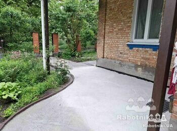 Поклейка сланцю на доріжки