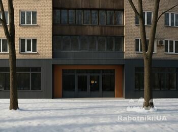 Фасад комерційного приміщенн яз профнастилу.