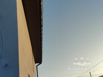 Встановлення водовідводу (ринв, лєвньовка)