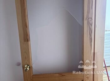 Заміна міжкімнатних дверей, встановлення ручок