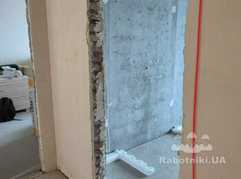Демонтаж (вирізати) без особливого шуму пару стіни в новобудові
