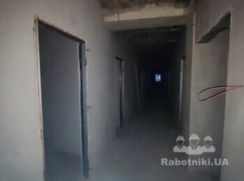 Після монтажу дверей прихованого монтажу потрібно заробити отвори .