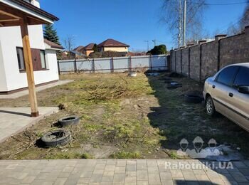 Планування території під газон