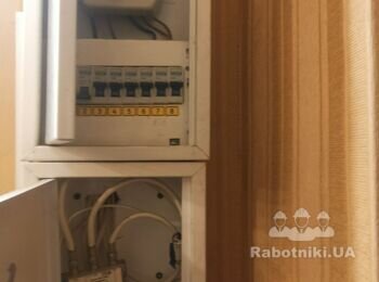 Установить реле напряжения