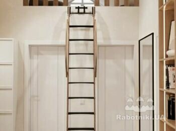 Столяр зробити відкатну драбину та паркан для антресольного поверху