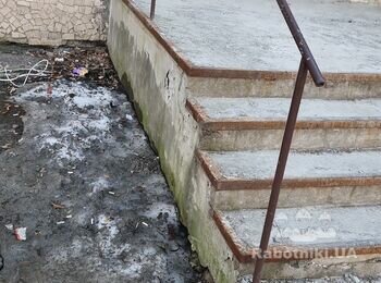 Ремонт вхідної групи та поверхів в 5 поверхівці