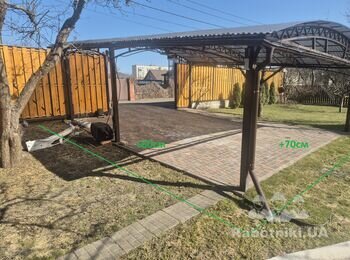 Мощення фем буківки (майданчик для паркування)