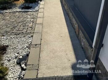 Демонтаж старого каменю та монтаж травертину на доріжки 80 м2 +-