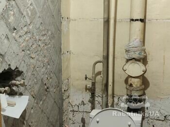 Інженерні комунікації в санвузол та оздоблення плиткою.