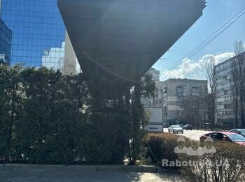 Фарбування металоконструкцій вхідноі групи .