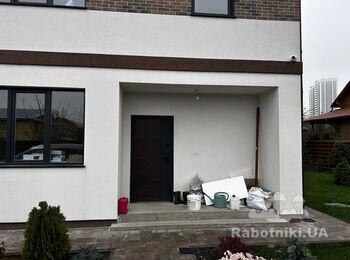 Облаштування вхідної групи будинку з тамбуром