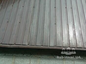 Нужно сделать вход на чердак на фасаде