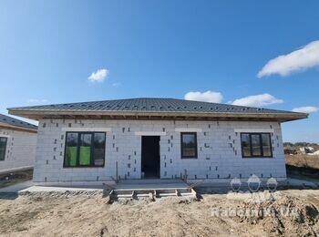 Тераси та вхідні групи в будинки