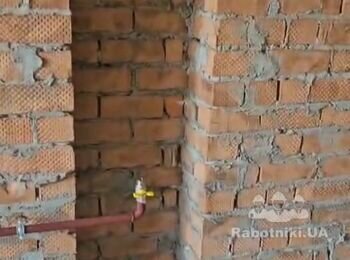 Алмазне різання цегли