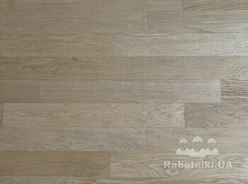 Реставрація сходової клітки та паркету.