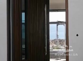 Монтаж гаражних воріт та вхідних дверей