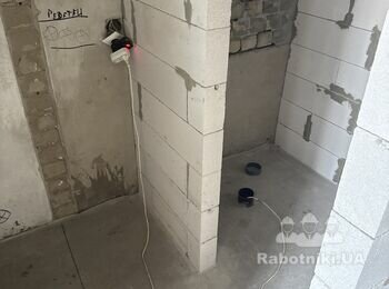 Поднять с подвала воду (сделать выводы под бойлер, унитаз, раковину)