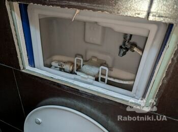 Заміна "внутрощів" бачків двох унітазів внутрішнього монтажу