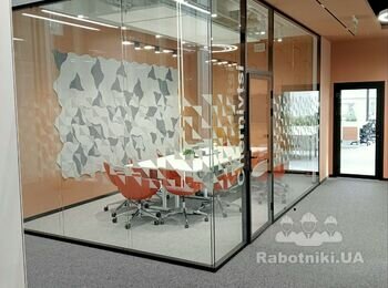 Монтаж скляних перегородок 138 м.кв.