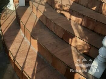 Лицювання вхідної групи та терасси