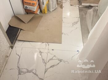 Потрібно покласти 6 м2 плитки