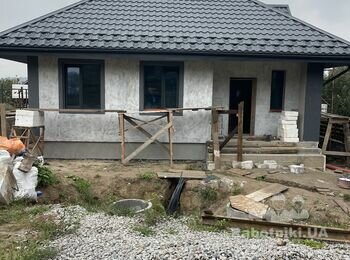 Монтаж мансардного вікна та вентканалів