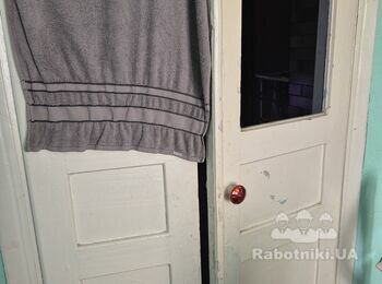 Реставрація старих подвійних дерев'яних міжкімнатних дверей