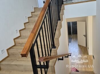 Виготовлення поручнів і огородження на сходи