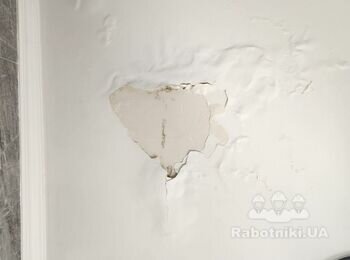 Шпаклівка та покраска стелі