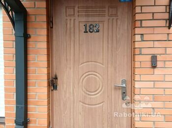 Переустановка входной бронированной двери