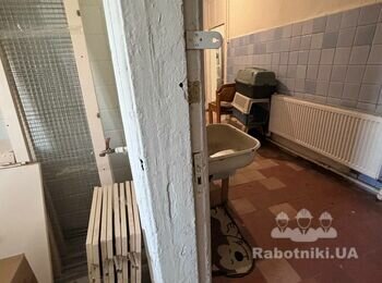 Сантехнік на декілька видів робіт