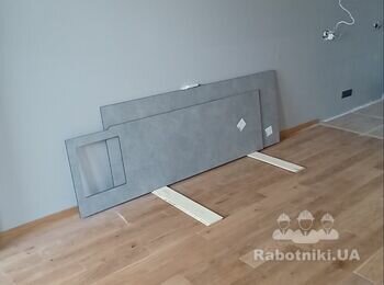 Кухня (стільниця і стінові панелі готові)