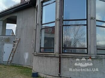 Приватний будинок. Фасадні роботи по будинку. Фасад, цоколь, ганок.