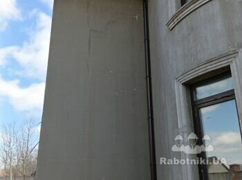 Приватний будинок. Фасадні роботи по будинку. Фасад, цоколь, ганок.