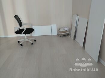 Зібрати стіл з тумбою