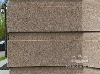 Ремонт фасаду дому після пожежі