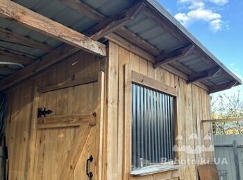 Будівництво підсобного приміщення з дерева