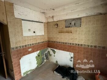 Ремонт приміщення: демонтаж стін та плитки, монтаж г.к., фарбування
